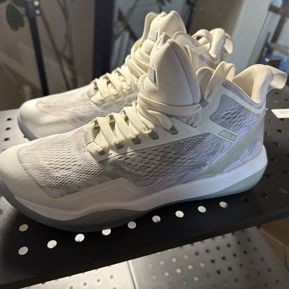 Moolah Neovolt Pro Mid Basketball Shoes Womens Size 8